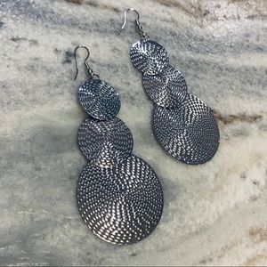 🆕 Silver dangle earrings